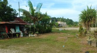 DIJUAL TANAH DAN RUMAH Jl. AKI BALAK (SAMPING PERUM MANDIRI REGENCY DAN 613 RJA) – TARAKAN – KALTARA